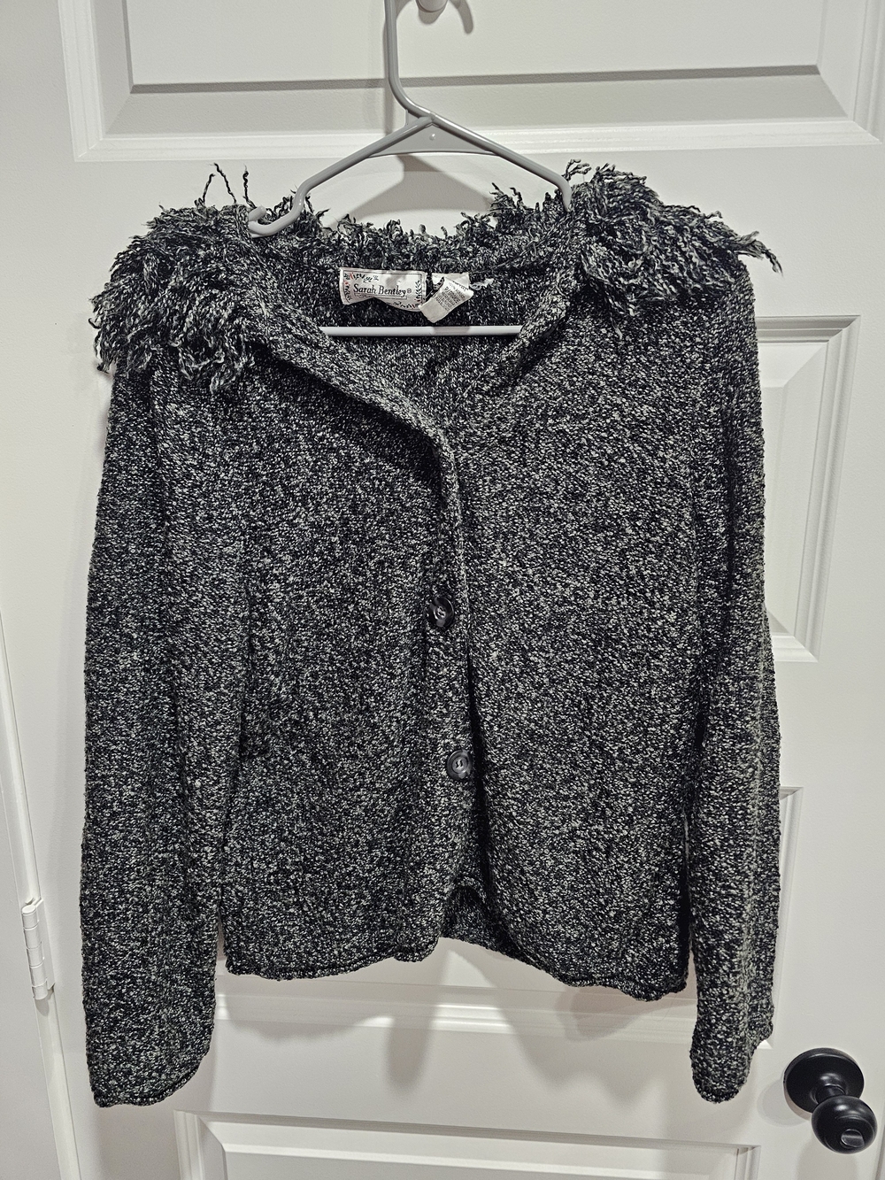 Y2k SARAH Bentley Button-Front Textured Black & Gray Women's Cardigan Sweater